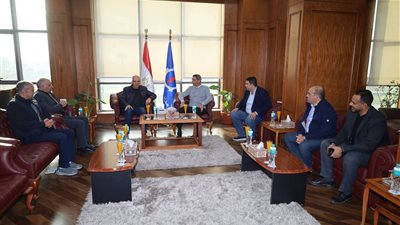 برلماني يطرح رؤية متكاملة أمام وزير الموارد المائية خلال زيارته لمحافظة السويس 