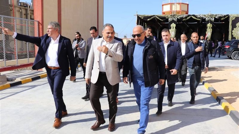 وزير الكهرباء ومحافظ