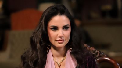 بصور جديدة.. درة تشارك جمهورها كواليس مسلسل علي كلاي 