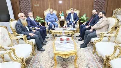 محافظ المنوفية يلتقي وفد حزب النور لبحث سبل التعاون والارتقاء بمستوي الخدمات 