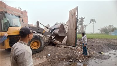 رئيس مدينة أبو النمرس بجنوب الجيزة يوجه بإزالات البناء المخالف بالأراضي الزراعية