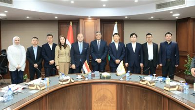 محافظ الجيزة يلتقي وفد من رجال الأعمال والمستثمرين الصينيين لبحث تعزيز التعاون
