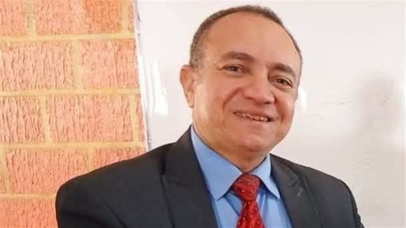 الدكتور ياسر محمود