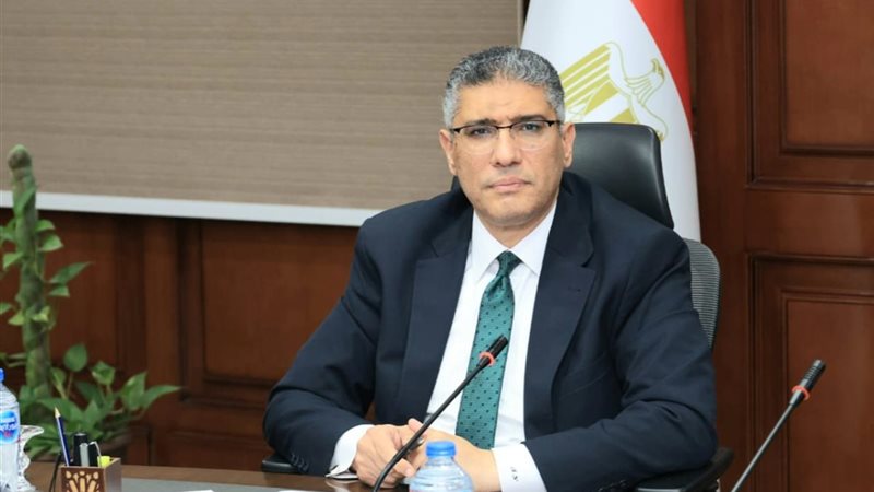 محافظ الجيزة 