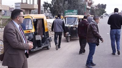 المقدم يقود حملة مكبرة على التكاتك والسيارات لتحقيق الانضباط المروري بكفر صقر