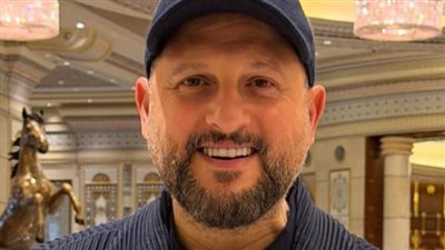 الفنان عماد زيادة يصل إلى الرياض لحضورJoy Awardsويصفه بالأقوى في الوطن العربي