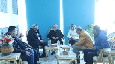 محافظ الوادي الجديد يشيد بجمعية الدكتور مصطفى محمود في ختام القافلة المتكاملة