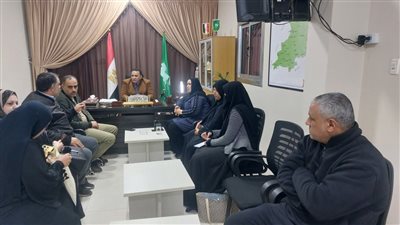 رئيس مركز كفر صقر يواصل التواصل مع المواطنين ويستمع لشكواهم