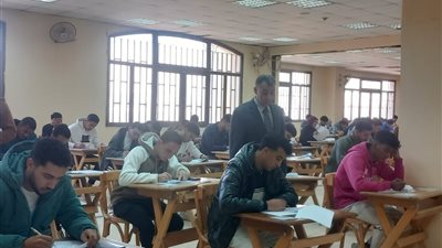 بوابة المواطن ترصد أجواء فاعليات امتحانات المعهد العالي لنظم التجارة الإلكترونية بسوهاج