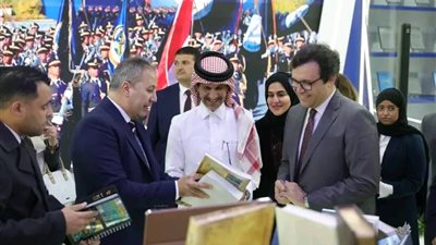 وزير الثقافة يصطحب السفير القطري بجولة تفقدية بمعرض القاهرة الدولي للكتاب 57 