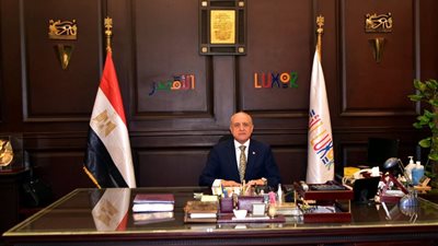 محافظ الأقصر يثمن قرار تخصيص أرض لإقامة وحدة مرور جديدة بأرمنت