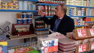حملات تموينية مكثفة بالشرقية تضبط 27 طن سلع غذائية وأسمدة مجهولة المصدر