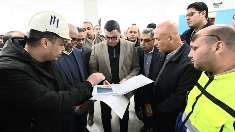 وزير الإسكان 