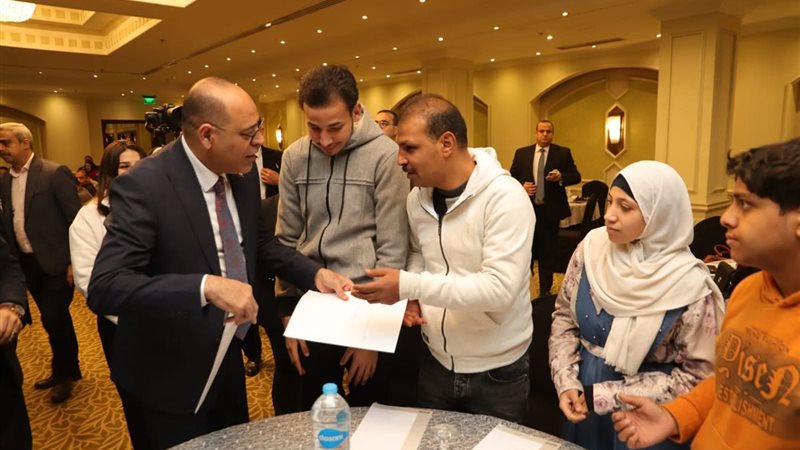 وزير العمل 