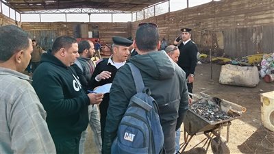 مجلس مدينة أبو النمرس بجنوب الجيزة يغلق 4 منشأت بدون ترخيص بالمنوات