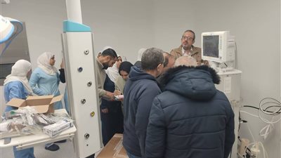  وزير الصحة يتلقى تقريرًا بمرور ميداني على 29مشروعًا صحيًا جاريًا في 10محافظات