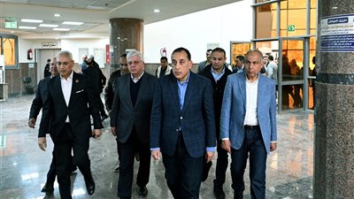 رئيس الوزراء يتفقد المستشفى الثلاثي الجامعي بعد بدء تشغيله تجريبيًا بمحافظة المنيا 