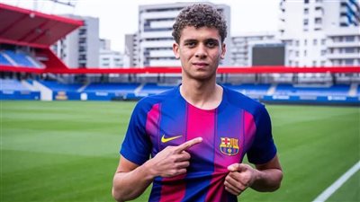 برشلونة يضم حمزة عبد الكريم قادمًا من الأهلي