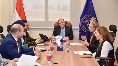 رئيس هيئة الدواء المصرية يبحث مع ممثلي شركة«إيبيكو»تعزيز التعاون وتوطين الصناعات الدوائية 
