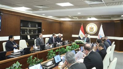 وزير الصحة يتابع الاستعدادات للتشغيل التجريبي لمنظومة التأمين الصحي الشامل بمحافظة المنيا