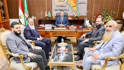 محافظ المنوفية يستقبل نقيب الأطباء ونقيب الأسنان وممدوح العربى لتهنئته بالمنصب الجديد