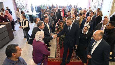 طور سيناء تحتفي بالمحافظ الجديد..اللواء د.إسماعيل كمال يتسلم مهامه وسط حضور رسمي 