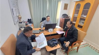 تفتيش مكثف على منشآت بنويبع وطابا لضمان تطبيق الحد الأدنى للأجور
