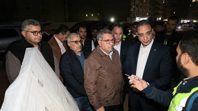 محافظ الجيزة يتفقد محطة مناولة المريوطية ويتابع منظومة النظافة ميدانيًا