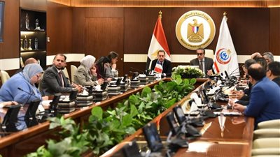 وزير الصحة يبحث مع سفير فرنسا علاج مرضى الأورام القادمين من غزة 