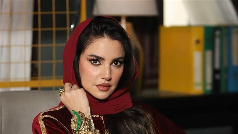 الفنانة درة