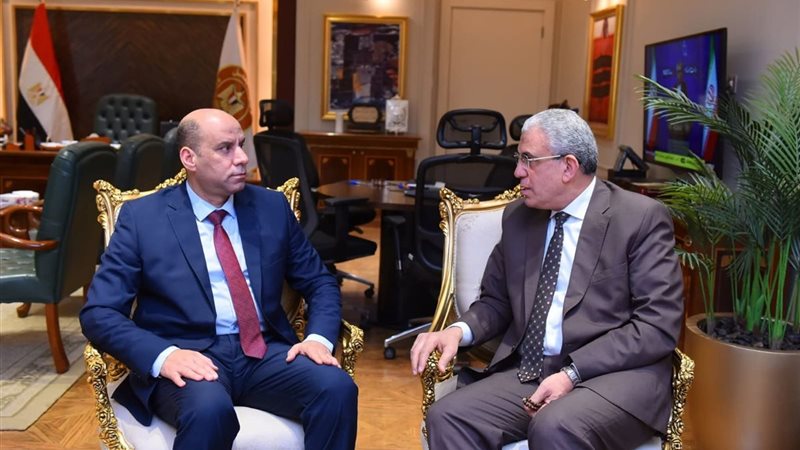 وزير العمل 