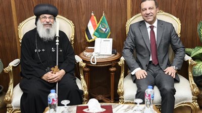 محافظ المنوفية يستقبل الأنبا مكسيموس أسقف بنها وقويسنا لتهنئتة بتوليه مهام منصبه 