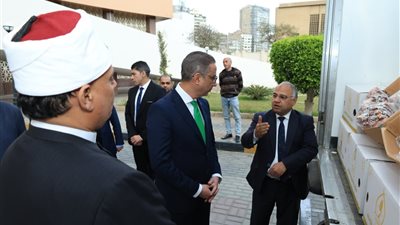 محافظ الجيزة يشهد تسلُّم 4أطنان لحوم دفعة جديدة من صكوك «الإطعام»بوزارة الأوقاف 