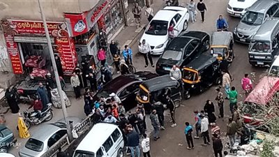 مشاجرة بين سائقي الهرم والجيزة : الطريق يتحول لساحة قتال بمنطقة المنيب 