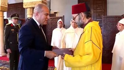السفير المصري بالرباط يقدم أوراق اعتماده لجلالة الملك محمد السادس
