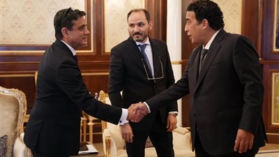 استقبل محمد المنفي فريقًا دولياً لمتابعة مستجدات قضية سيف الإسلام معمر القذافي 