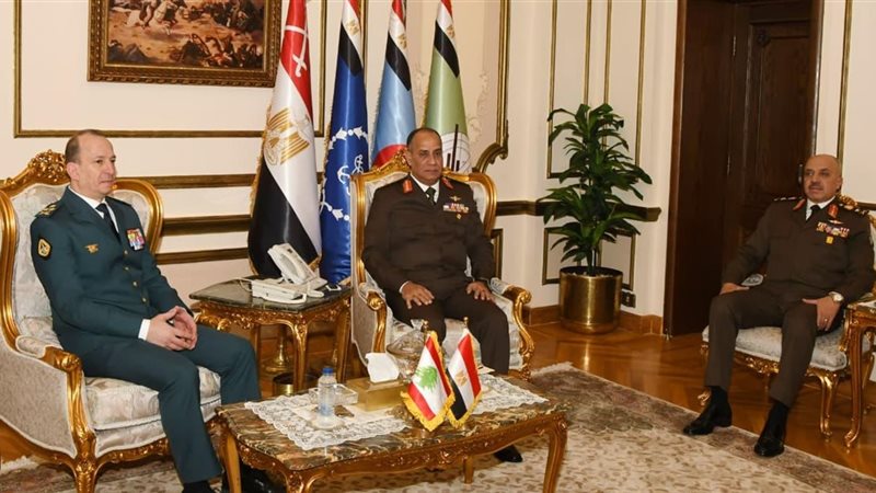 وزير الدفاع والإنتاج