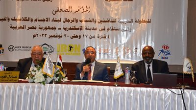 بشير يهنئ د.عادل فهيم بجائزة الأسد الذهبي لعام 2026