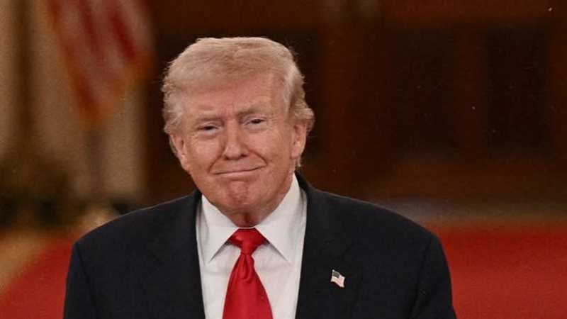 الرئيس الأمريكي دونالد