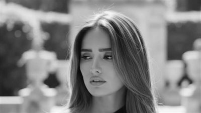 الموت يفجع الفنانة زينة للمرة الثانية برمضان بعد أيام من وفاة شقيقها