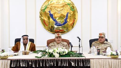  قوات شرق القناة لمكافحة الإرهاب تنظم لقاءاً وحفل إفطار لشيوخ وعواقل سيناء