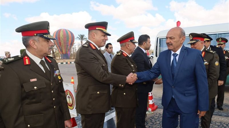 محافظ السويس 