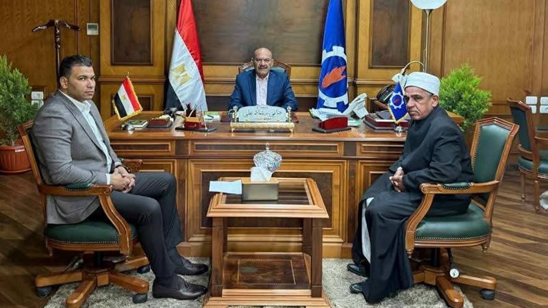 محافظ السويس 
