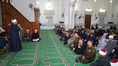 قيادات السويس يشهدون إحتفال مديرية الأوقاف بليلة القدر بمسجد بدر بـ بورتوفيق