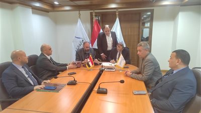 البحر الأحمر توقع عقد إنتفاع مع ترسانة الجيزة لإنشاء وإصلاح السفن بالسويس