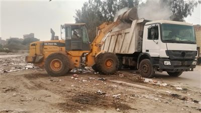 رئيس مدينة أبو النمرس بجنوب الجيزة يُتابع أعمال النظافة بمنيل شيحة