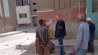 محافظ أسيوط يشدد على تكثيف حملات النظافة بحي شرق لتحسين الخدمات 