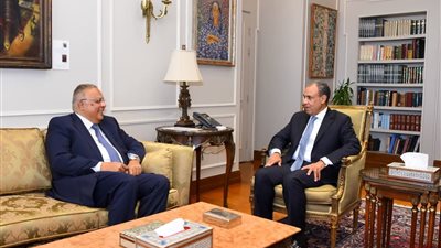 وزير الخارجية يبحث تعزيز التعاون مع المجلس القومى لحقوق الإنسان