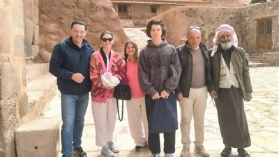 دير سانت كاترين يبهر القنصل البولندي بروحانيتة وتاريخة العريق