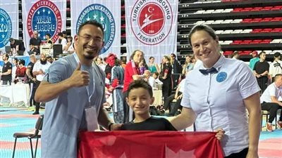 إنجاز عالمي بأسيوط..بطل ناشئ من درنكة ضمن أفضل لاعبي الكيك بوكسينج بالعالم